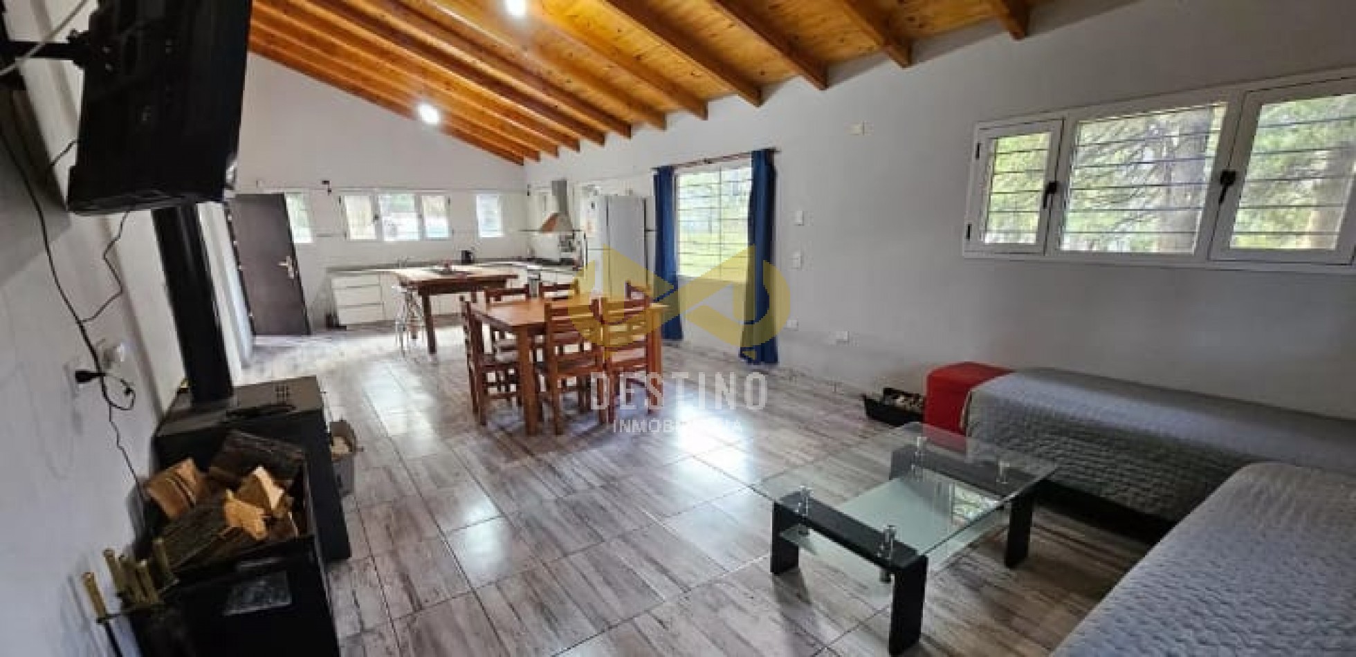 ¡HERMOSA PROPIEDAD CON COSTA DE LAGO EN CHOLILA!