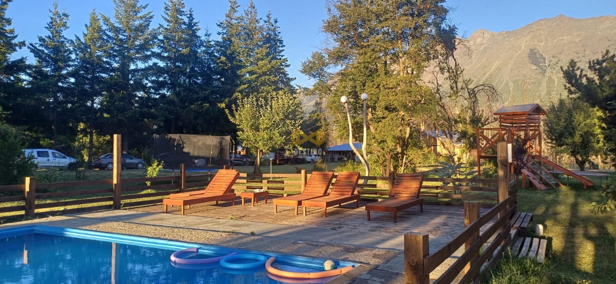 COMPLEJO EN VENTA, EL HOYO 