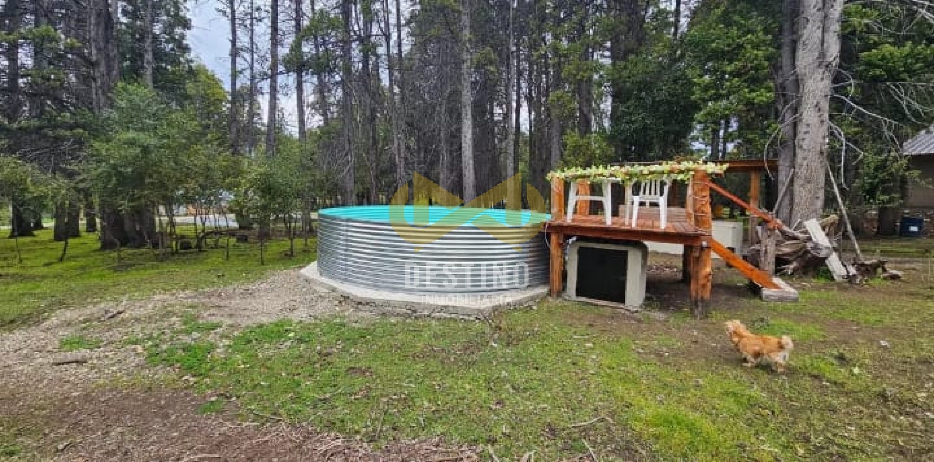 ¡HERMOSA PROPIEDAD CON COSTA DE LAGO EN CHOLILA!