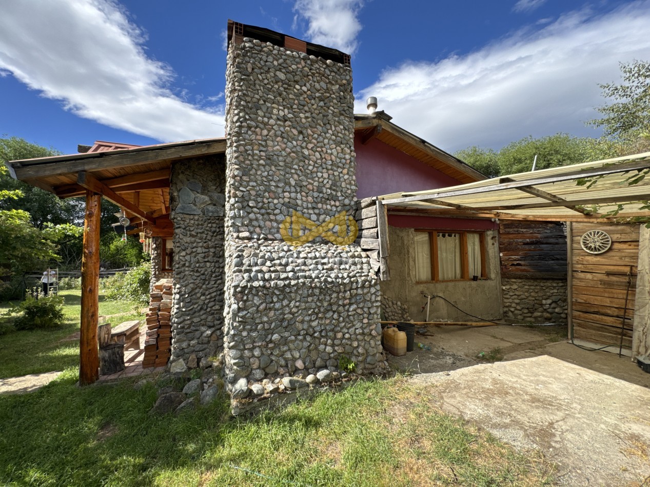 CASA EN VENTA, EL HOYO! 