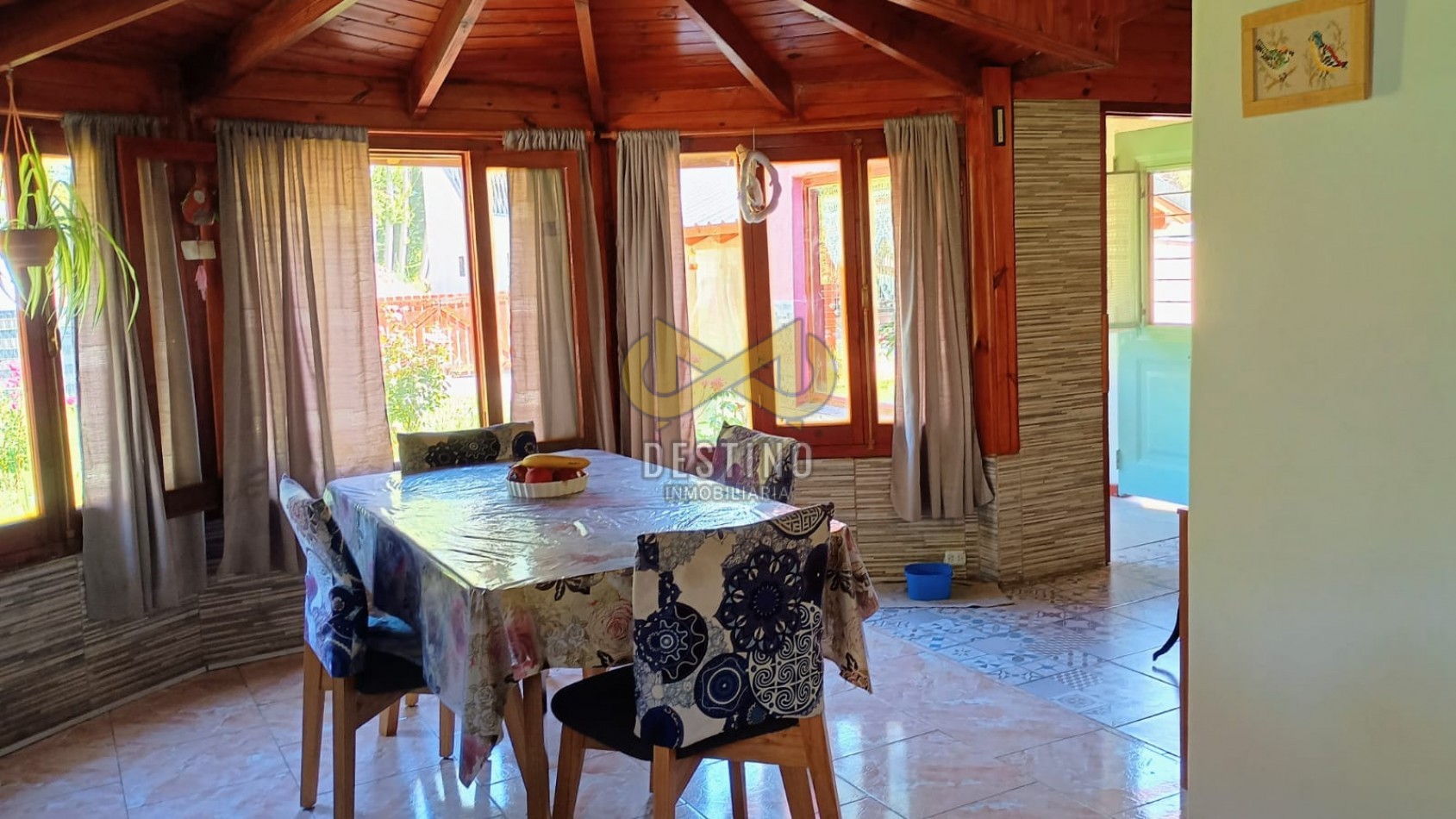 ¡Casa en Venta en El Hoyo, Chubut!