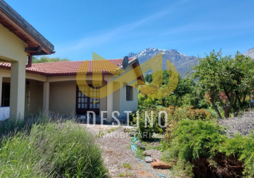 CASA EN VENTA, CON ACCESO AL RIO EPUYEN! 